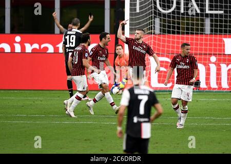 Milan, Italie - 07 juillet 2020 : l'ante Rebic de l'AC Milan fête lors de la série UN match de football entre l'AC Milan et le Juventus FC. AC Milan a remporté 4-2 victoires sur Juventus FC. Crédit: Nicolò Campo/Alay Live News Banque D'Images