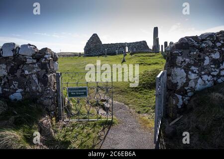 Les ruines de l'église Trumpan, l'île de Skye, où en 1578, Clan MacDonald d'Uist brûlé vivant tous bar un des adorateurs église-goers. Banque D'Images