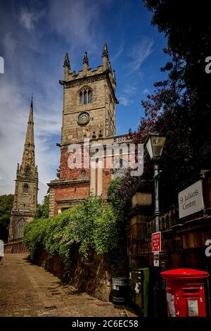 Centre-ville de Shrewsbury dans le Shropshire Grade II classé St Alkmund's Church le plus proche St Julian's Center sur Fish Street Banque D'Images