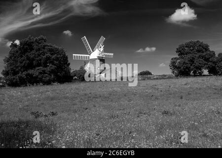 Vue d'été sur Heage Windmill, Heage village, Derbyshire Angleterre Royaume-Uni Banque D'Images