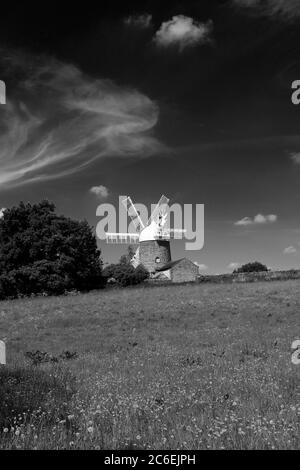 Vue d'été sur Heage Windmill, Heage village, Derbyshire Angleterre Royaume-Uni Banque D'Images