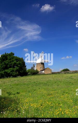 Vue d'été sur Heage Windmill, Heage village, Derbyshire Angleterre Royaume-Uni Banque D'Images