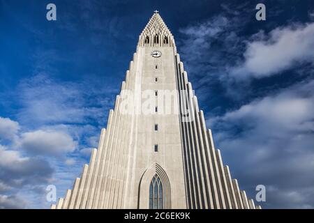 L'église Hallgrimskirkja, Reykjavik, Islande Banque D'Images