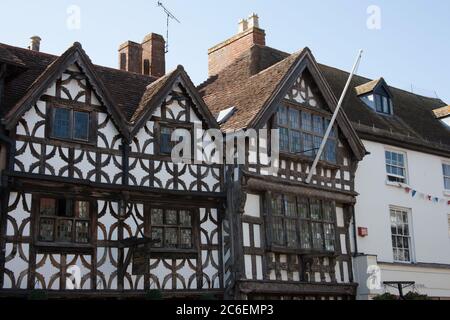 Bâtiments historiques dans le centre-ville de Stratford-upon-Avon dans le Warwickshire au Royaume-Uni, pris le 22 juin 2020. Banque D'Images