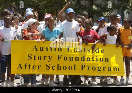 Austin, Texas États-Unis, 19 juin 2005 : dix-septième défilé dans le centre-ville d'Austin pour honorer le jour de l'émancipation du 19 juin pour les Afro-Américains au Texas. ©Bob Daemmrich Banque D'Images