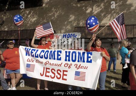 Austin, Texas, États-Unis, 31 mars 2005 : célébration du retour à la maison pour la 123rd Weapons Company, unité de la Réserve marine des États-Unis du camp Mabry, Texas. ©Bob Daemmrich Banque D'Images