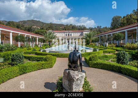 La Getty Villa le jour ensoleillé d'octobre à Malibu, Los Angeles. Banque D'Images
