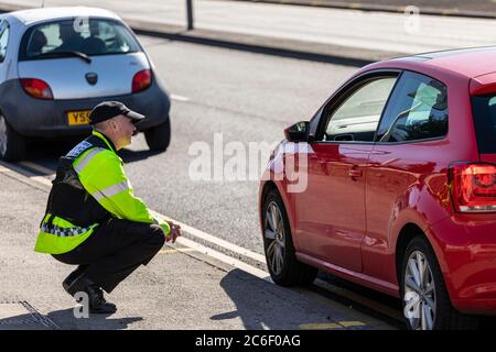 La police du coronavirus s'arrête Banque D'Images