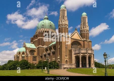 La basilique nationale du Sacré-cœur de Bruxelles se classe cinquième parmi les plus grandes églises du monde. Banque D'Images