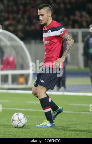 Mathieu Debuchy pendant la Ligue Champion 2011 - 2012 , LOSC Lille - Inter Milan le 18 octobre 2011 à Lille , France - photo Laurent Lairys / DPPI Banque D'Images