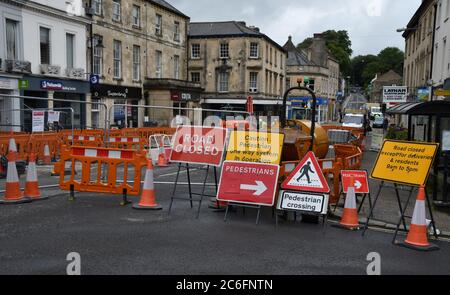 La route a fermé par le centre-ville de Frome dans Somerset en cours de rénovation pour le bénéfice des piétons et pour réduire et améliorer le flux de circulation. W Banque D'Images