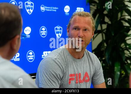 Dmitry Tursunov parle aux médias lors du tournoi de tennis 5 Western & Southern Open WTA Premier 2019 Banque D'Images