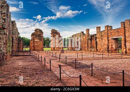 Ruines de la réduction jésuite San Ignacio Mini de la Guaranisi, site du patrimoine mondial de l'UNESCO, Misiones, Argentine, Amérique du Sud Banque D'Images