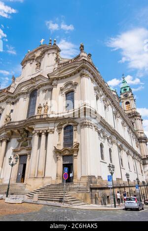 Kostel sv. Mikuláše, Eglise Saint-Nicolas, Malostranske namesti, Mala strana, Prague, République Tchèque Banque D'Images