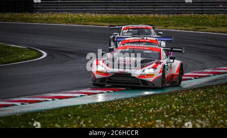 Oschersleben, Allemagne, 27 avril 2019: Le pilote de course suisse Hugo de Sadeleer pilotant l'Aston Martin par PROPEAK Performance pendant un GT MASTERS Banque D'Images