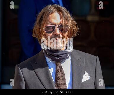 Londres, Royaume-Uni. 10 juillet 2020. L'acteur Johnny Depp arrive à la High court de Londres dans son affaire de diffamation contre News Group Newspapers. Credit: Tommy London/Alay Live News Banque D'Images