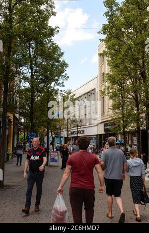 Les acheteurs du centre-ville de Doncaster durant l'épidémie de Covid 19 en juin 2020 Banque D'Images