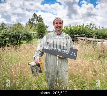 Stuart Skinner - apiculteur, approvisionnement en miel et lutte antiparasitaire. Banque D'Images