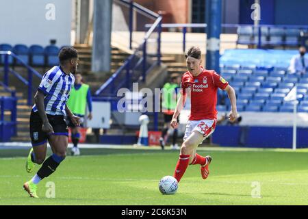 Joe Lolley (23) de Nottingham Forest se brise avec le ballon Banque D'Images