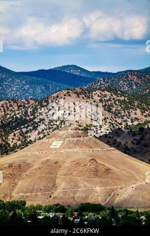 Vue de jour sur 'S Mountain', Tenderfoot Mountain, ville de Salida, Colorado' USA Banque D'Images