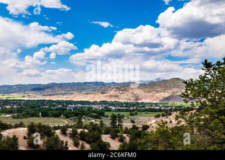 Vue de jour sur 'S Mountain', Tenderfoot Mountain, Arkansas River Valley, ville de Salida, Colorado' USA Banque D'Images