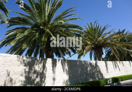 Los Angeles, Californie, États-Unis 10th juillet 2020 Une vue générale de l'atmosphère de l'ancienne maison de l'actrice Judy Garland et de Snger Beyonce et Rapper Jay Z's Home/Estate au 924 Bel Air Road sur 10 juillet 2020 à Bel Air, Los Angeles, Californie, États-Unis. Photo par Barry King/Alay stock photo Banque D'Images