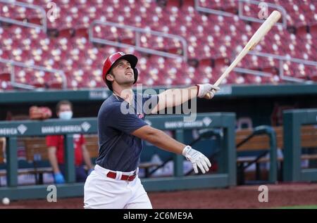 St. Louis, États-Unis. 10 juillet 2020. Cardinals de Saint Louis Paul DeJong suit le bain d'un ballon de soul au stade Busch pendant le camp d'été à Saint Louis le vendredi 10 juillet 2020. Photo de Bill Greenblatt/UPI crédit: UPI/Alay Live News Banque D'Images