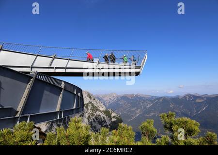 Plate-forme de visualisation à la station de montagne Alpspitze, Garmisch-Partenkirchen, Bavière, Allemagne Banque D'Images