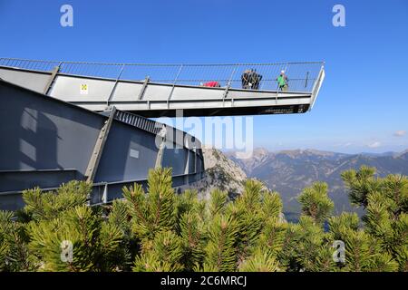 Plate-forme de visualisation à la station de montagne Alpspitze, Garmisch-Partenkirchen, Bavière, Allemagne Banque D'Images