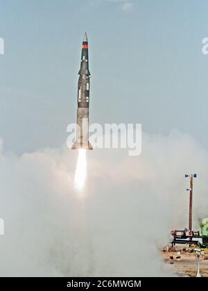 Un missile Pershing II est lancé à partir de 16 complexes. Banque D'Images