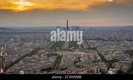 Vue sur Paris depuis la Tour Montparnasse. Banque D'Images