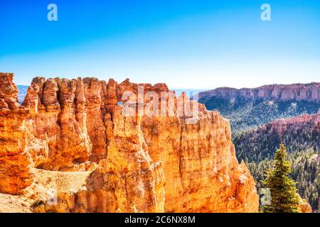 Black Birch Canyon dans le parc national de Bryce Canyon pendant une journée ensoleillée, Utah, États-Unis Banque D'Images