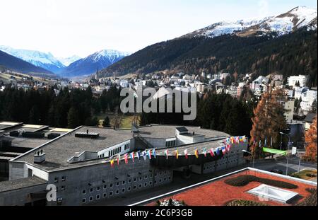 Le WEF de Davos Congress-Center, ville la plus haute d'Europe dans les Alpes Suisses Banque D'Images