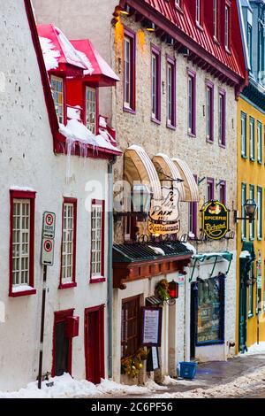 Scène d'hiver dans l'ancienne section de Québec au Canada Banque D'Images