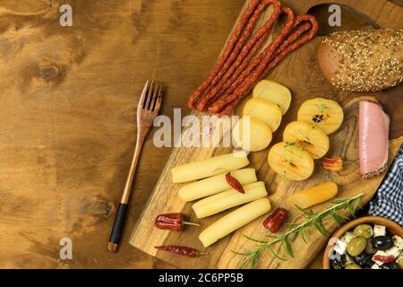 Fromage tchèque malodorant - Olomoucke tvaruzky. Fromage piqueux. Délicatesse aromatique. Produits laitiers. Fromage tchèque traditionnel. Banque D'Images