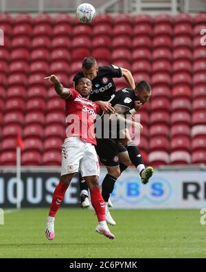 MIDDLESBROUGH, ROYAUME-UNI. 11 JUILLET le Britannique Assombalonga de Middlesbrough conteste un titre avec Jack Hunt de Bristol City pendant le match de championnat de pari de Sky entre Middlesbrough et Bristol City au stade Riverside, Middlesbrough (Credit: Mark Fletcher | MI News ) Credit: MI News & Sport /Alay Live News Banque D'Images