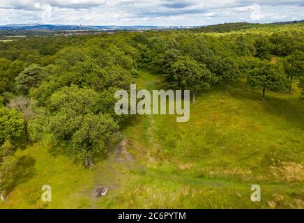 Vue aérienne du mur Antonine au fort du château Rough, un fort défensif romain près de Falkirk, en Écosse, au Royaume-Uni. Banque D'Images