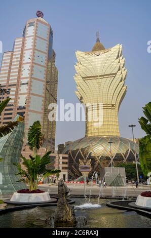 Macao, 6 JANVIER 2010 - vue extérieure l'après-midi de la Banque de Chine et du Grand Lisboa Macao Banque D'Images