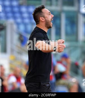 Rome, Italie. 11 juillet 2020. Roberto de Zerbi, entraîneur en chef de Sassuolo, célèbre à la fin de la série UN match de football entre Lazio et Sassuolo à Rome, Italie, le 11 juillet 2020. Crédit: Augusto Casasoli/Xinhua/Alamy Live News Banque D'Images