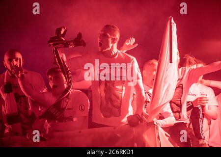 Varsovie, Pologne. 11 juillet 2020. Artur Jedrzejczyk (C) de l'équipe de football Legia Varsovie célèbre après avoir remporté le 14ème titre de championnat polonais (Ligue Ekstraklasa polonaise) dans l'histoire. Crédit : SOPA Images Limited/Alamy Live News Banque D'Images