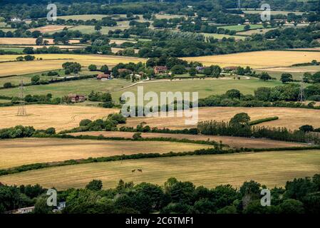 Brighton, Royaume-Uni, 12 juillet 2020: La vue de sur le dessus des South Downs, à Devil's Dyke près de Brighton ce matin, en regardant sur le Weald de Sussex crédit: Andrew Hasson/Alay Live News Banque D'Images