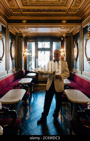 Intérieur, Sala degli Uomini Illystri (salle des illustres hommes), Caffe Florian, Procuratie Nuove, Piazza San Marco, Venise, Vénétie, Italie Banque D'Images