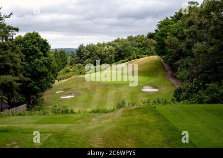 Old Thorns Manor Hotel Golf & Country Estate, Liphook, Hampshire, Angleterre, Royaume-Uni - vue sur le 16ème vert depuis la boîte à tee Banque D'Images