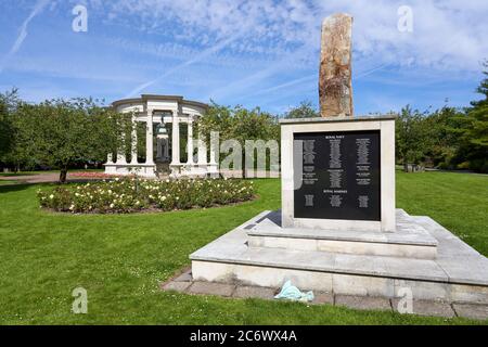 Pierre commémorative du peuple des îles Falkland aux Gallois morts dans le conflit des Malouines Banque D'Images