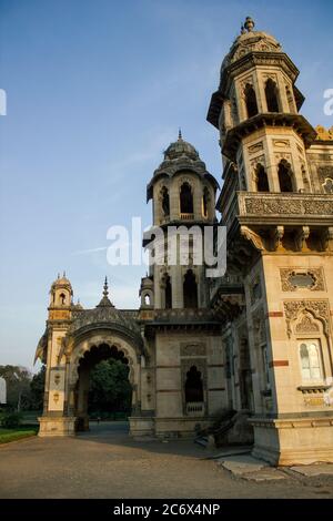 Vadodara, Inde - 16 novembre 2012 : un extérieur du palais de Lakshmi Vilas dans l'État du Gujarat, a été construit par la famille Gaekwad maratha, W Banque D'Images