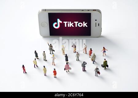--FILE--dans cette photo non localisée, le logo de TikTok est vu, 21 décembre 2018. L'Inde a interdit lundi 59 applications avec des liens chinois, en disant leur activit Banque D'Images
