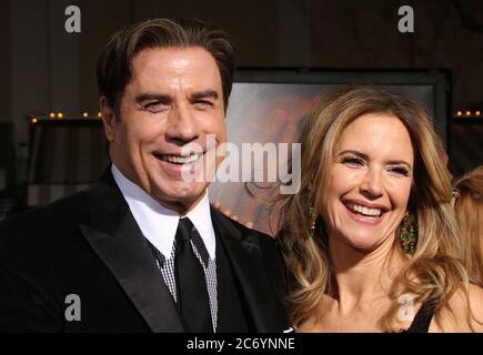 Westwood, CA - janvier 27 John Travolta, Kelly Preston participation à la première de 'American crime Story - The People V. O.J. Simpson' de la FX au Westwood Village Theatre le 27 janvier 2016. Crédit: Faye Sadou/MediaPunch Banque D'Images