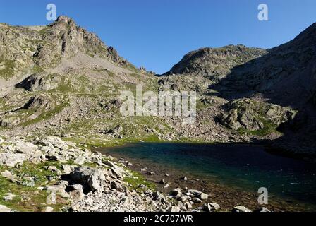 Lac de Fenestre dans le Parc National du Mercantour en haute Vésubie en été en France Banque D'Images