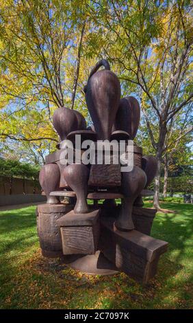 Sous-comité, sculpture en acier doux, 1991, par Tony Cragg, Hirshhorn Museum and Sculpture Garden, Washington DC, États-Unis Banque D'Images