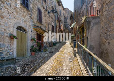 Vue panoramique dans le village de Civitella d'Agliano, province de Viterbo, Lazio, Italie. Banque D'Images